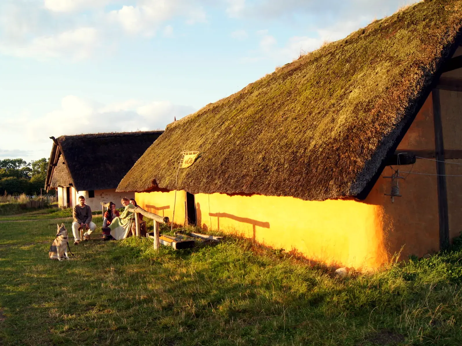 Das reetgedeckte Langhaus